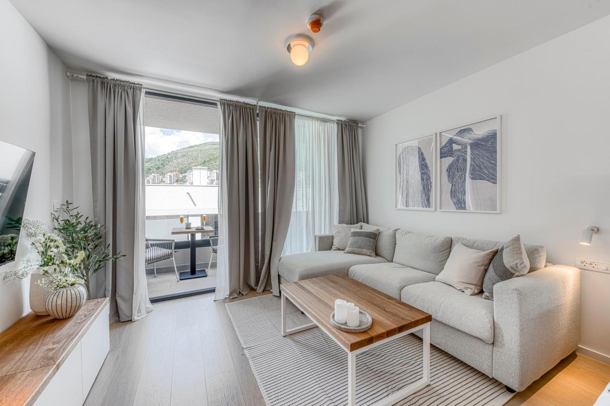 Nunas Luxury Port Residences Ragusa Esterno foto