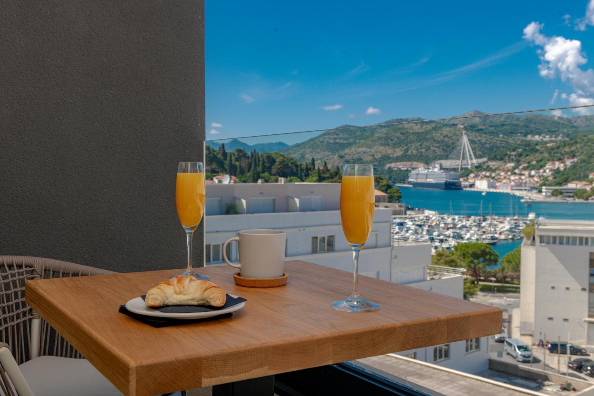 Nunas Luxury Port Residences Ragusa Esterno foto